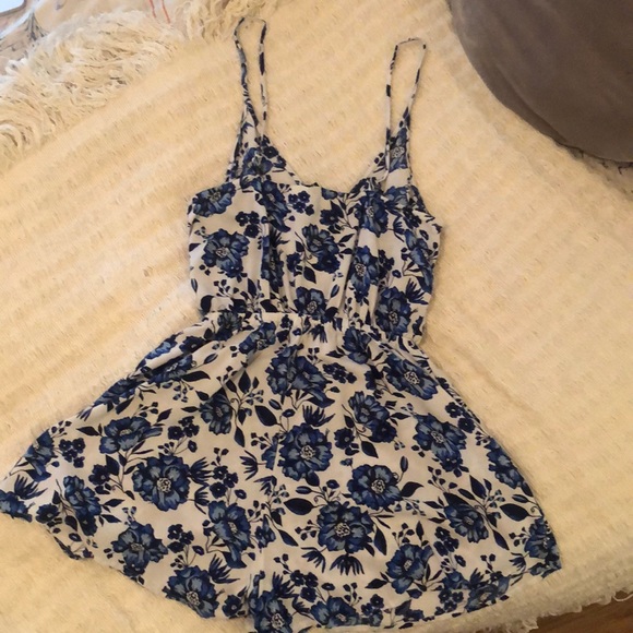 FLORAL ROMPER - Picture 2 of 2